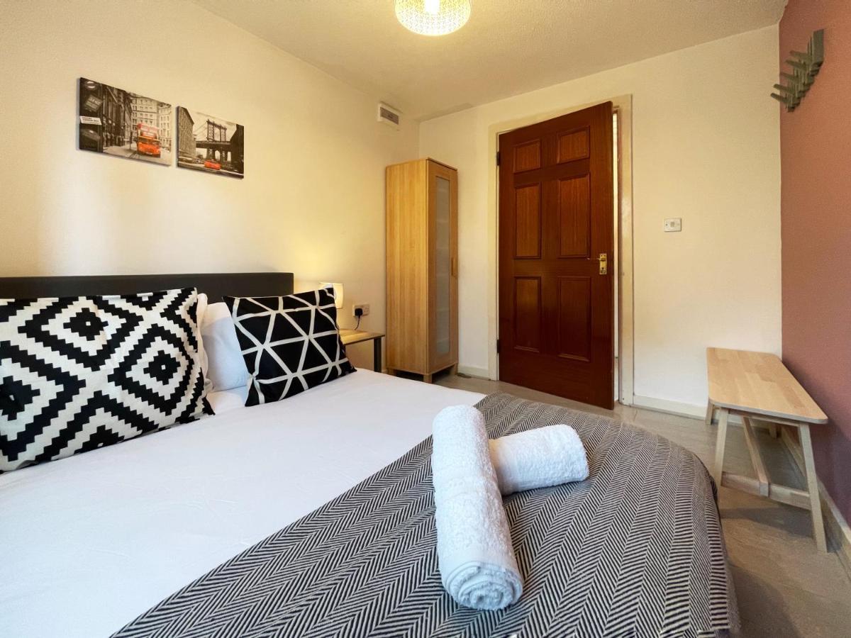 Jessica's Place At Whitechapel Apartament *